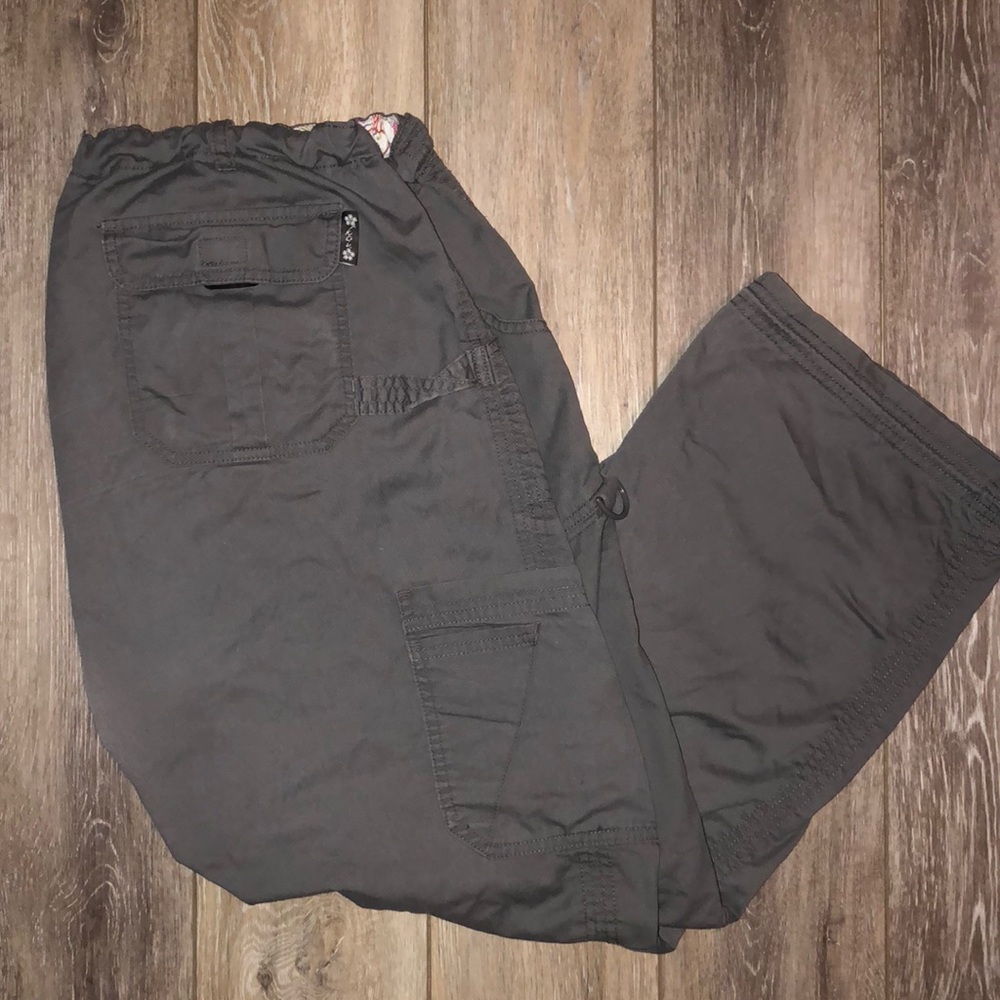 ❄️ Koi Scrub Pants